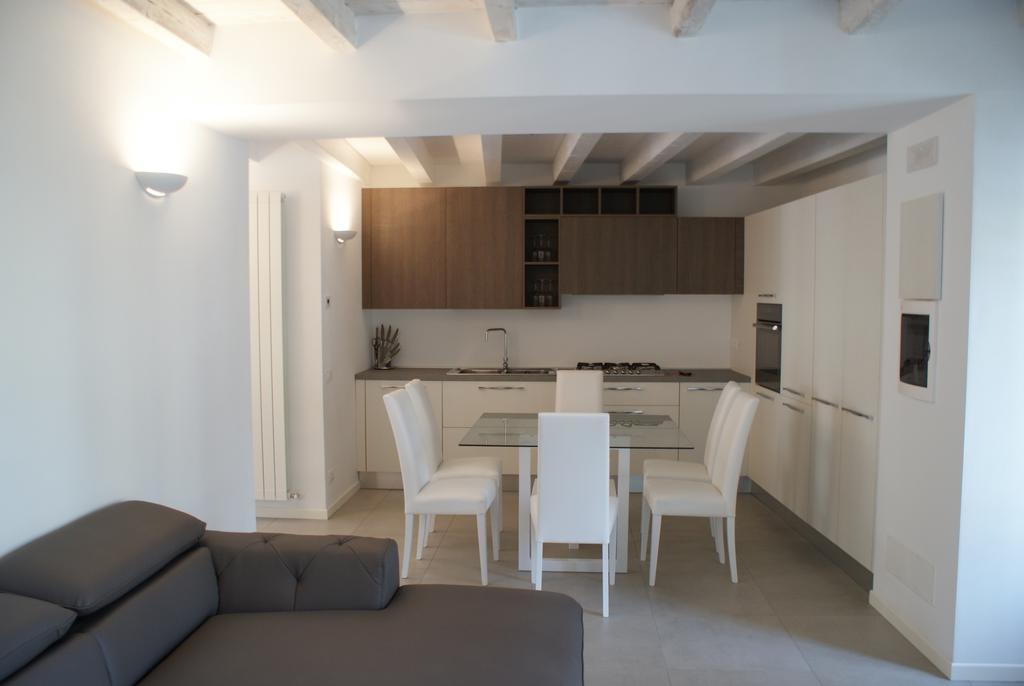 Bed & Breakfast Diffuso Vulcano Village Castro (Lombardy)