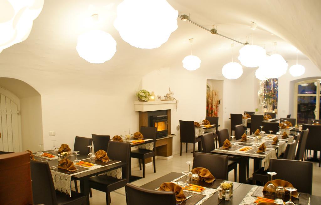 Bed & Breakfast Diffuso Vulcano Village Castro (Lombardy)